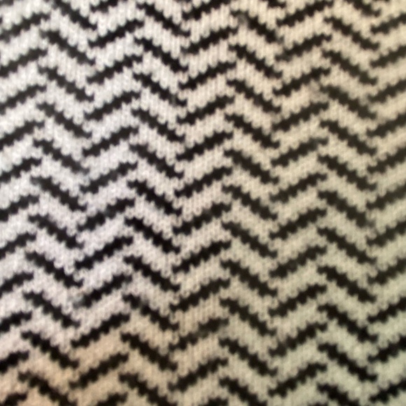 Tristan Mens Black/White Chevron Pattern Soft V-neck Cozy Knit Sweater-Sz-XL - Picture 4 of 16